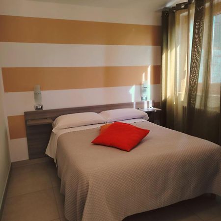 L&B Bed And Breakfast テッラノーヴァ・ディ・ポッリーノ エクステリア 写真