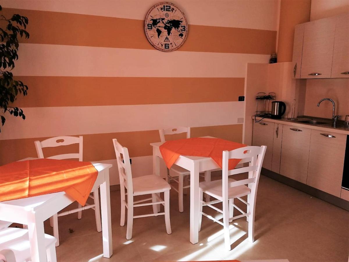 L&B Bed And Breakfast テッラノーヴァ・ディ・ポッリーノ エクステリア 写真